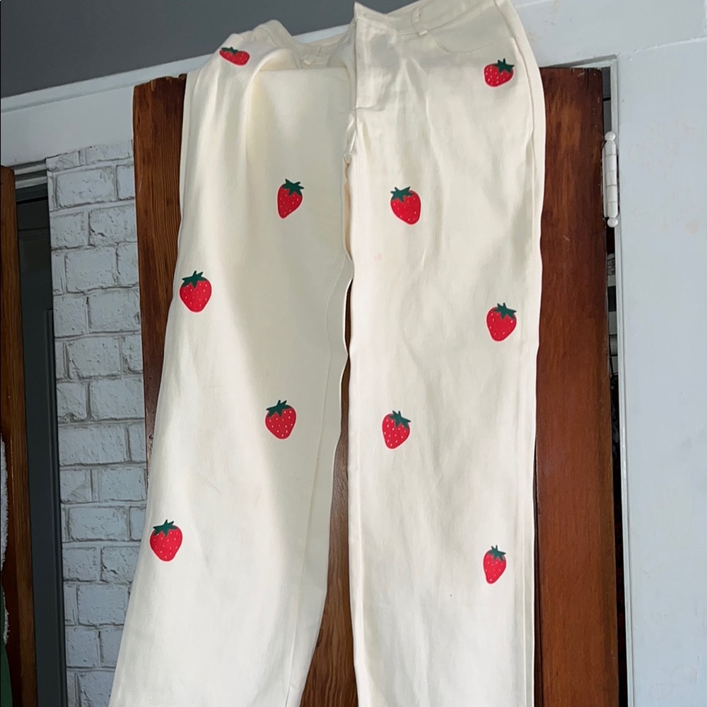 SHEIN Cream Straight Leg Jeans with Strawberry Print